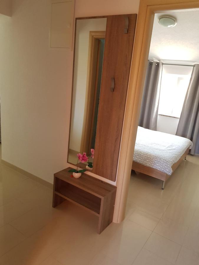 Apartmani Vrdoljak มาลินสกา ภายนอก รูปภาพ