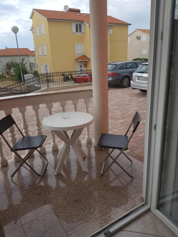 Apartmani Vrdoljak มาลินสกา ภายนอก รูปภาพ