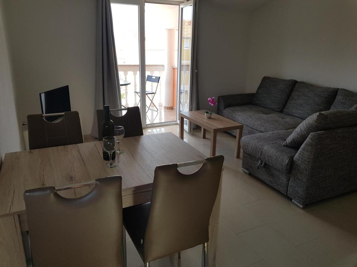 Apartmani Vrdoljak มาลินสกา ภายนอก รูปภาพ