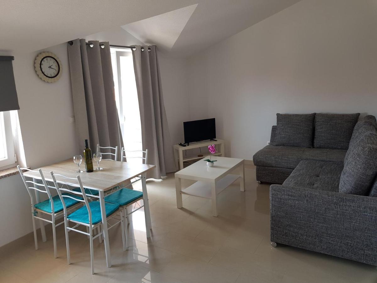 Apartmani Vrdoljak มาลินสกา ภายนอก รูปภาพ