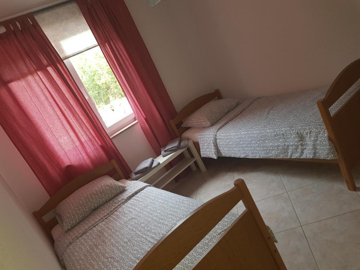 Apartmani Vrdoljak มาลินสกา ภายนอก รูปภาพ